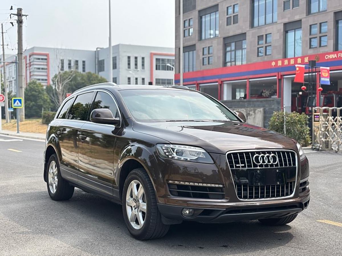 奧迪 奧迪Q7  2014款 35 TFSI 進(jìn)取型圖片