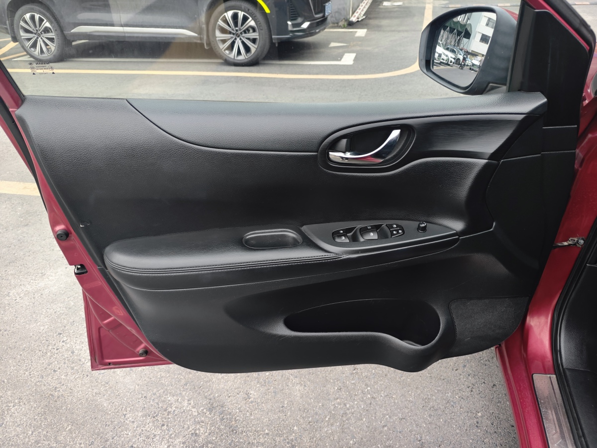 日產(chǎn) 騏達(dá)  2013款 1.6L CVT酷咖版圖片