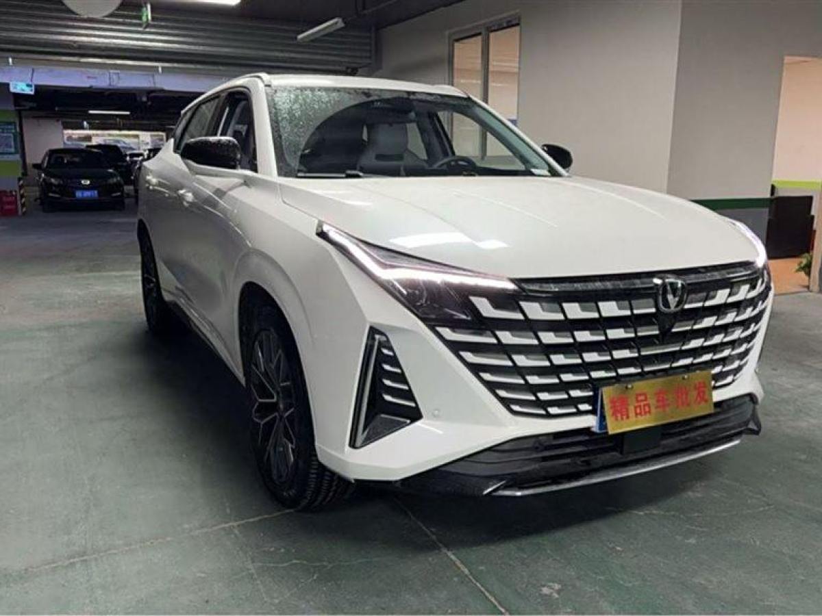 長(zhǎng)安 長(zhǎng)安UNI-Z  2025款 1.5T 尊貴型圖片