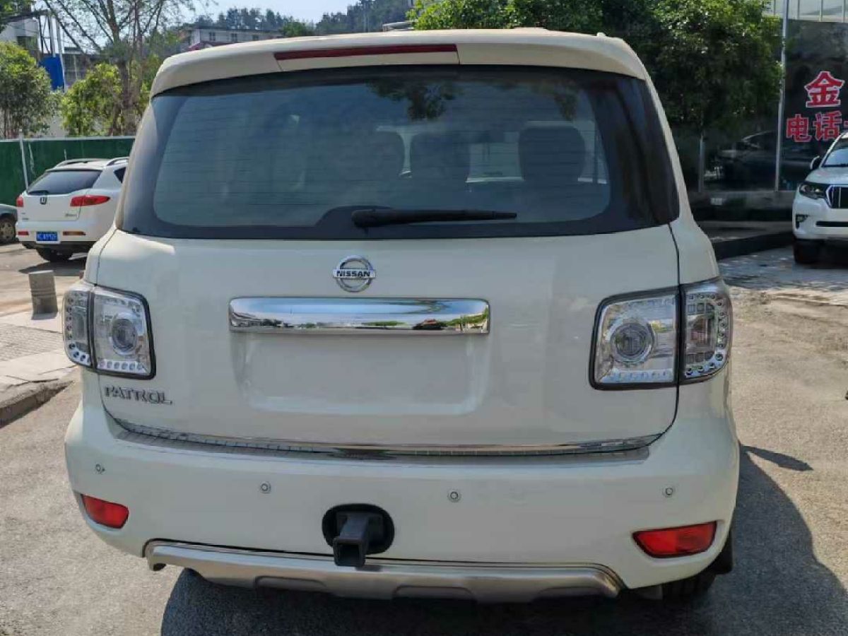 日產(chǎn) 途樂(lè)  2018款 4.0L 旗艦型圖片