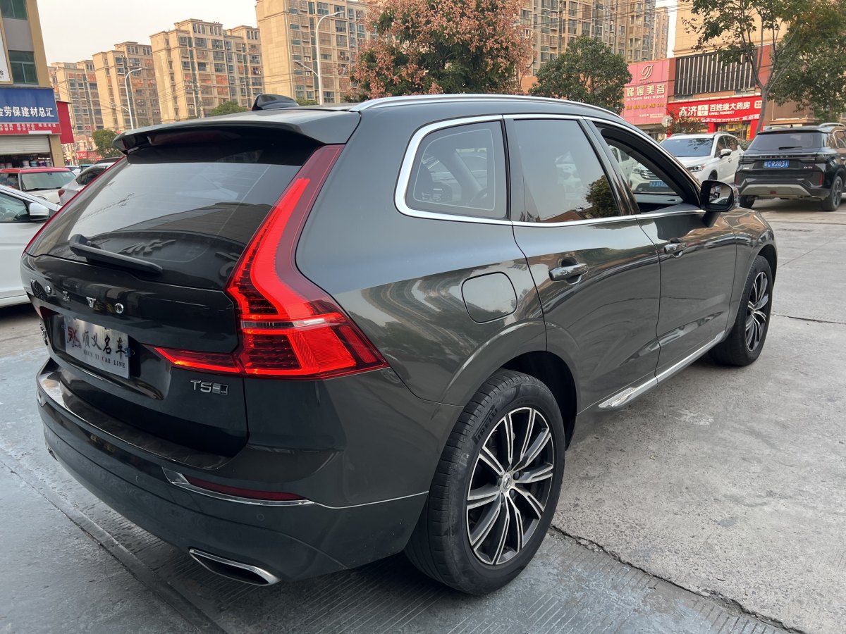 沃爾沃 XC60  2021款 T5 四驅(qū)智遠(yuǎn)豪華版圖片