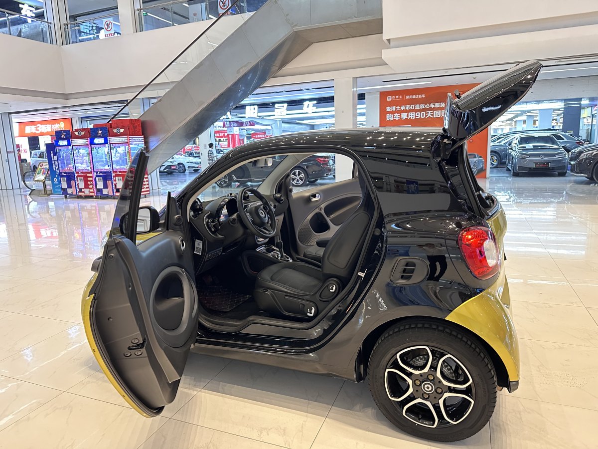 smart fortwo  2016款 0.9T 66千瓦硬頂先鋒版圖片