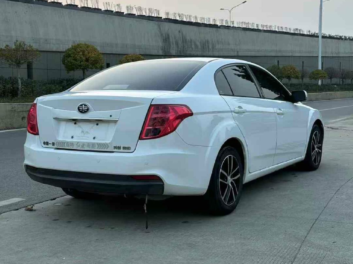 奔騰 B50  2016款 1.4T 自動豪華型圖片