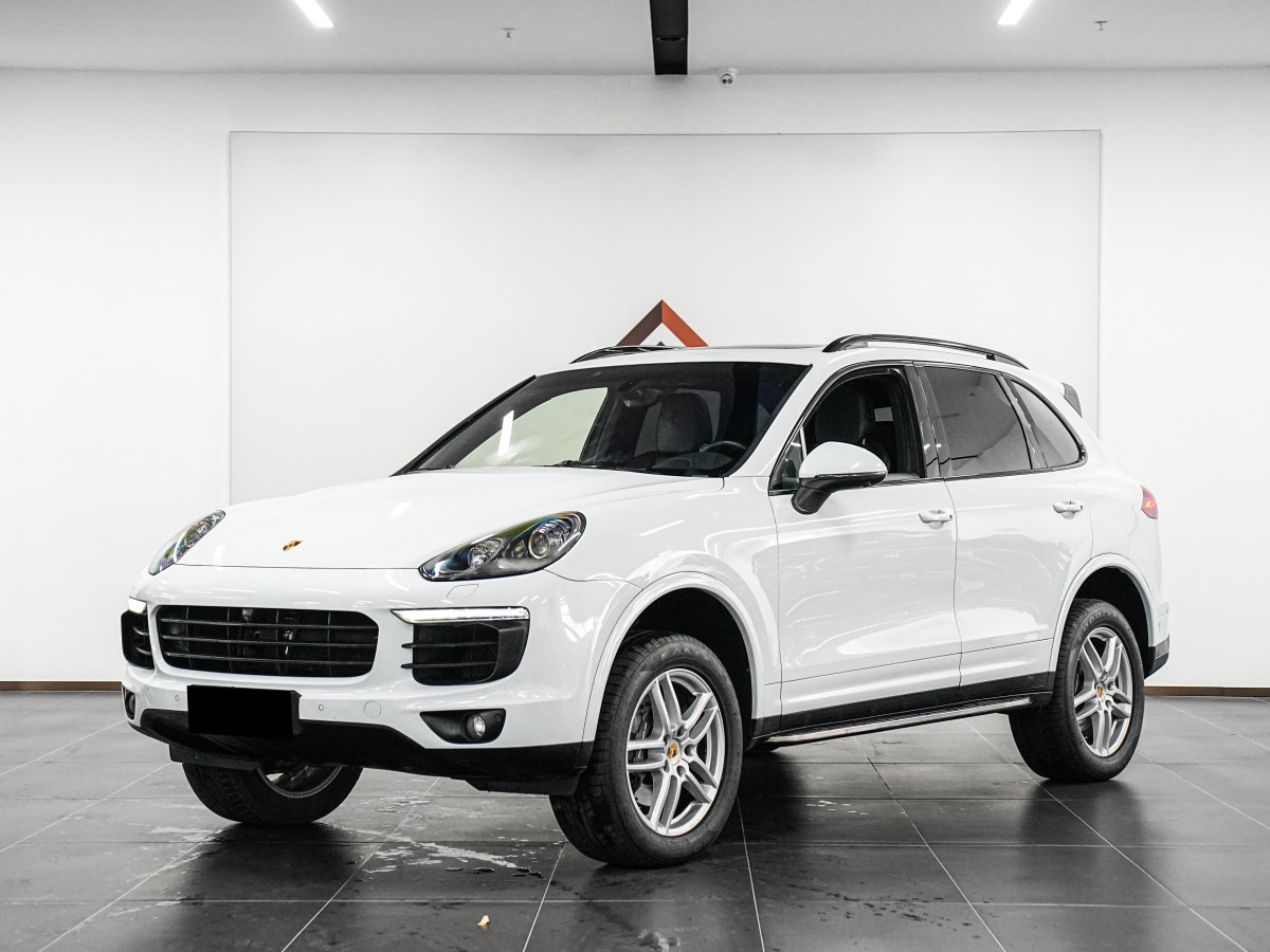 2018年2月保時(shí)捷 Cayenne  2016款 Cayenne Platinum Edition 3.0T