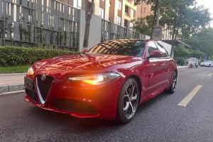 Giulia 阿爾法·羅密歐 2.0T 280HP 豪華版