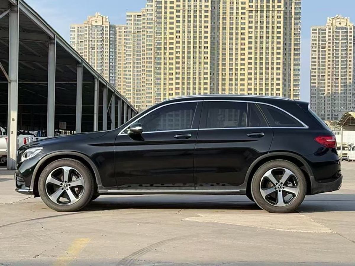 2017年6月奔馳 奔馳GLC  2017款 GLC 300 4MATIC 動(dòng)感型