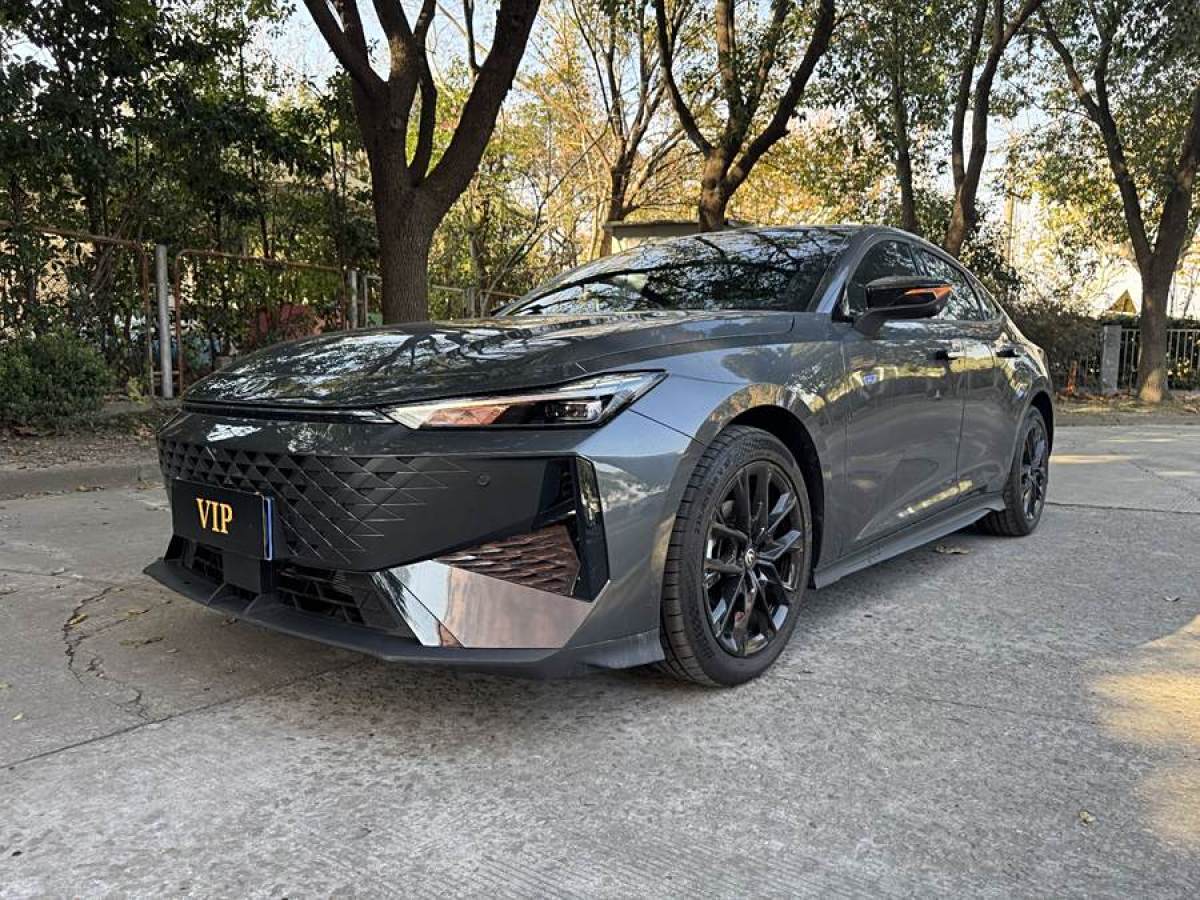 長(zhǎng)安 長(zhǎng)安UNI-V  2024款 1.5T 尊享型圖片