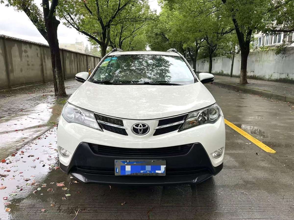 豐田 RAV4榮放  2015款 2.0L CVT四驅(qū)新銳版圖片