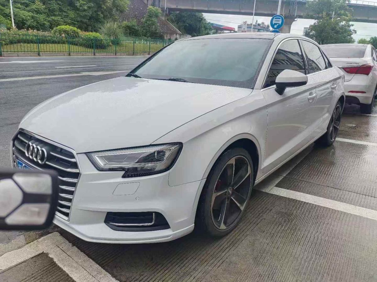 奧迪 奧迪A3  2018款 A3 1.4T 35TFSI Limousine時(shí)尚型圖片