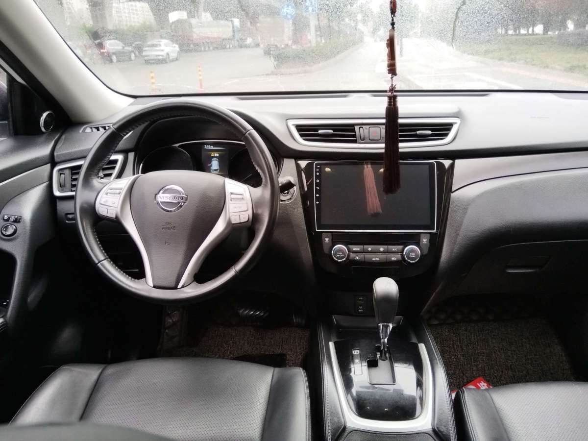日产 奇骏  2015款 2.0L CVT舒适MAX版 2WD图片