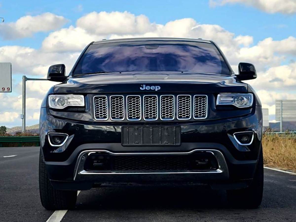 2016年5月Jeep 大切諾基  2015款 3.0L 舒享導(dǎo)航版