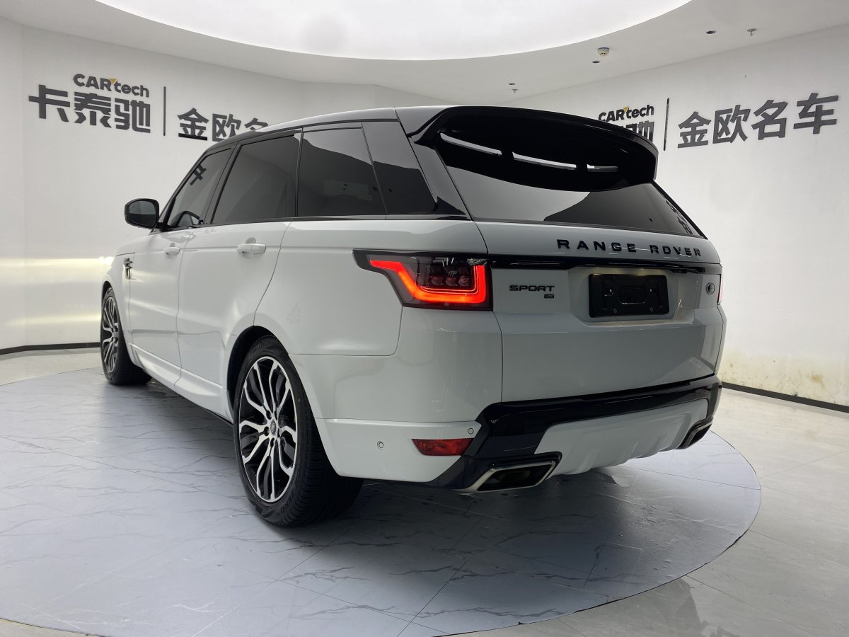 路虎 揽胜运动版  2022款 3.0 L6 耀黑版图片