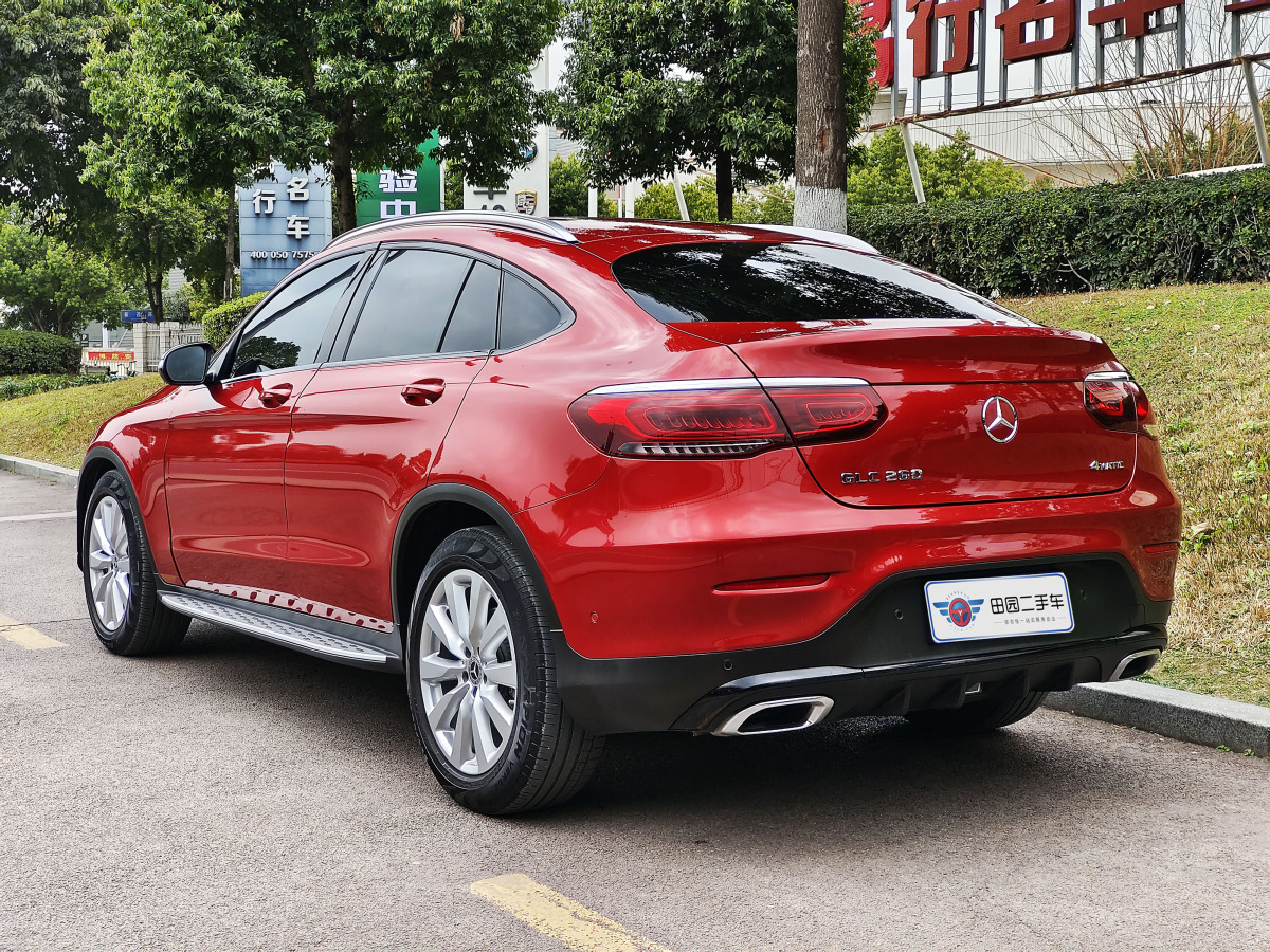 2020年11月奔馳 奔馳GLC  2022款 改款 GLC 260 4MATIC 轎跑SUV