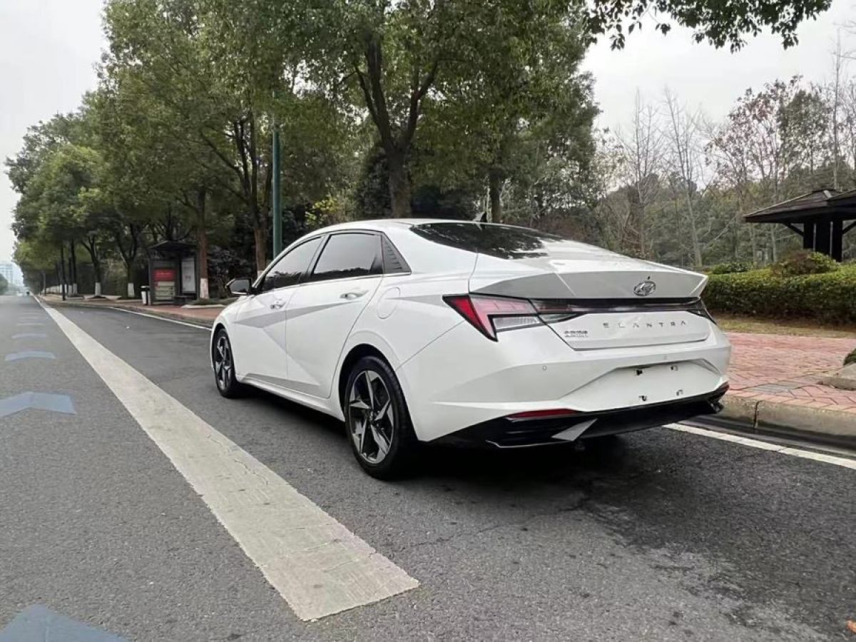 現(xiàn)代 伊蘭特  2021款 1.5L LUX尊貴版圖片