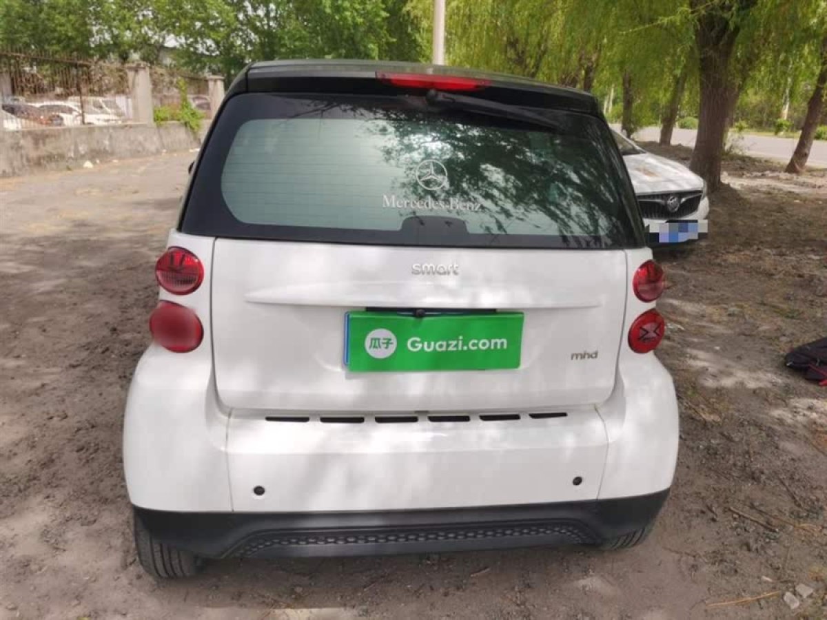 smart fortwo  2012款 1.0 MHD 硬頂標(biāo)準(zhǔn)版圖片
