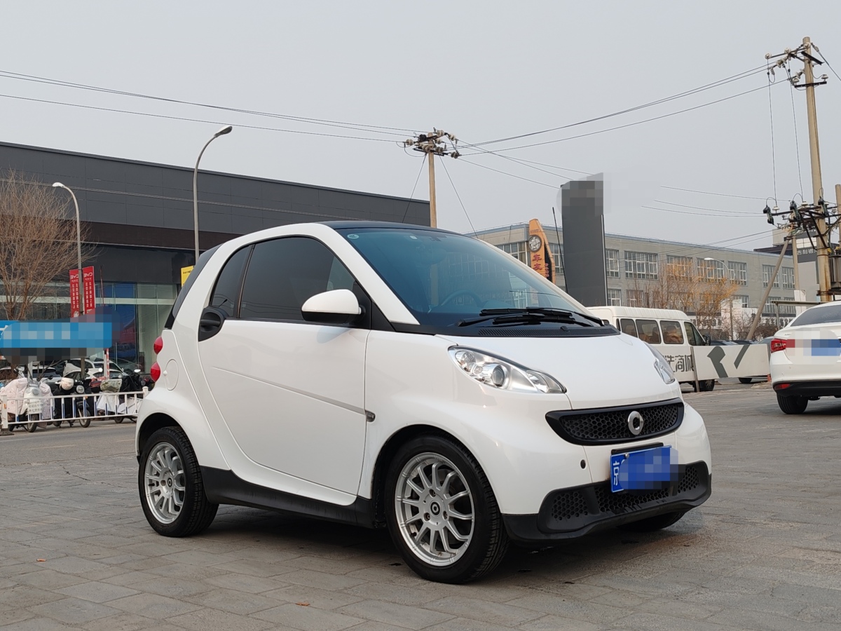 smart fortwo  2012款 1.0 MHD 硬頂標(biāo)準(zhǔn)版圖片