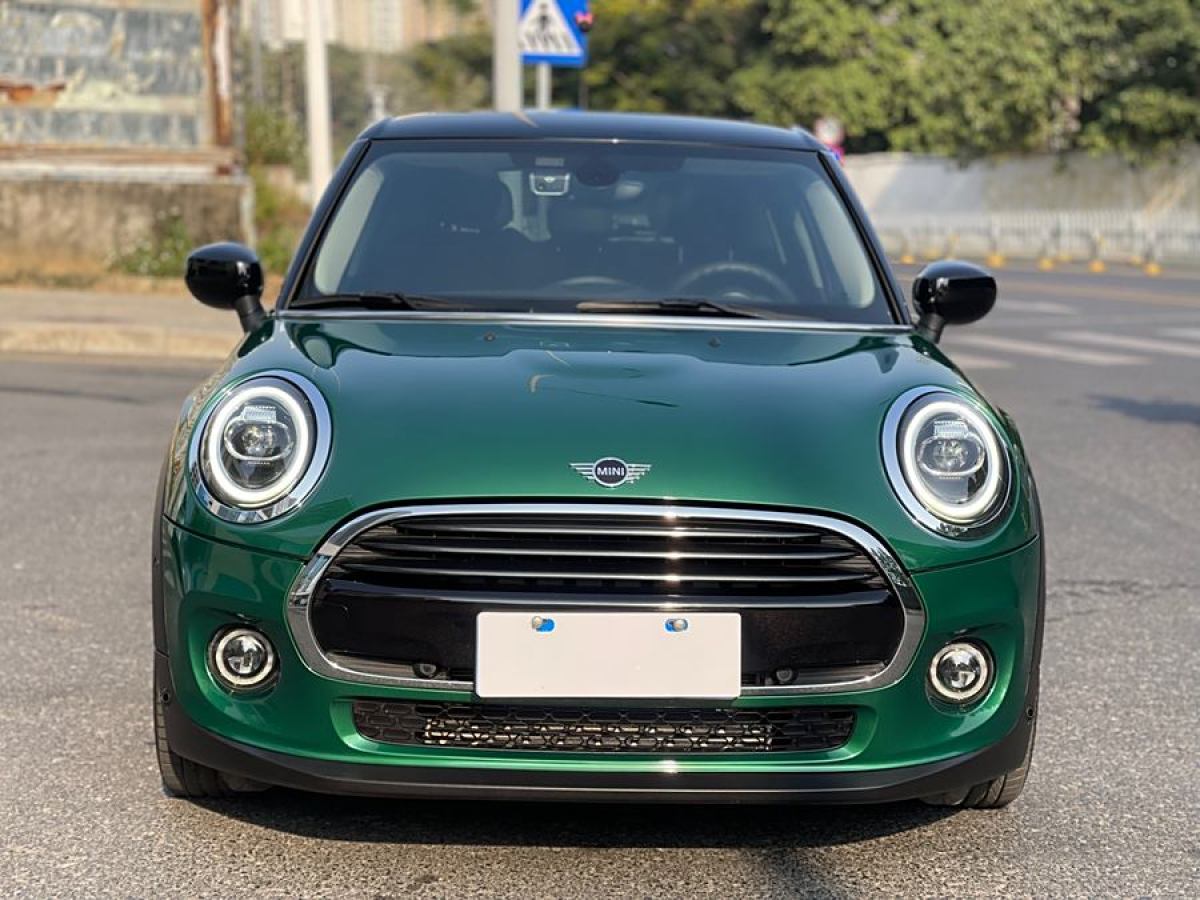 MINI MINI  2020款 1.5T COOPER 藝術(shù)家 五門版圖片