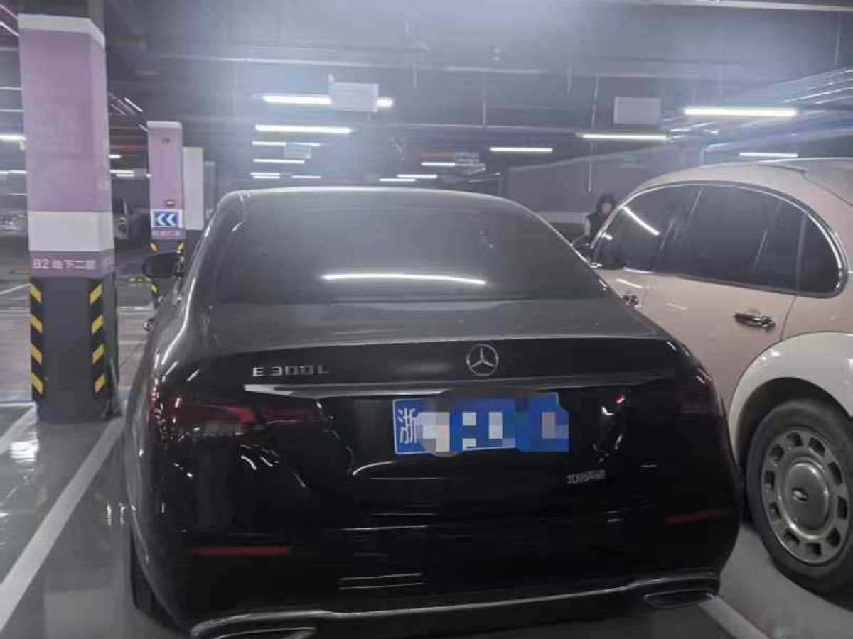 奔馳 奔馳E級(jí)  2023款 E 300 L 豪華型圖片