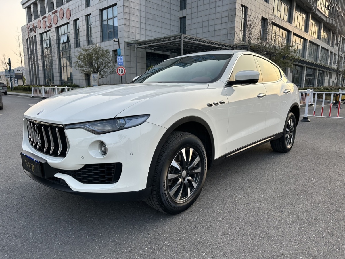 瑪莎拉蒂 Levante  2018款 3.0T 350Hp 經(jīng)典版圖片