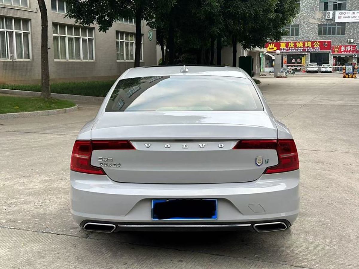 2019年5月沃爾沃 S90  2020款 改款 T4 智行豪華版