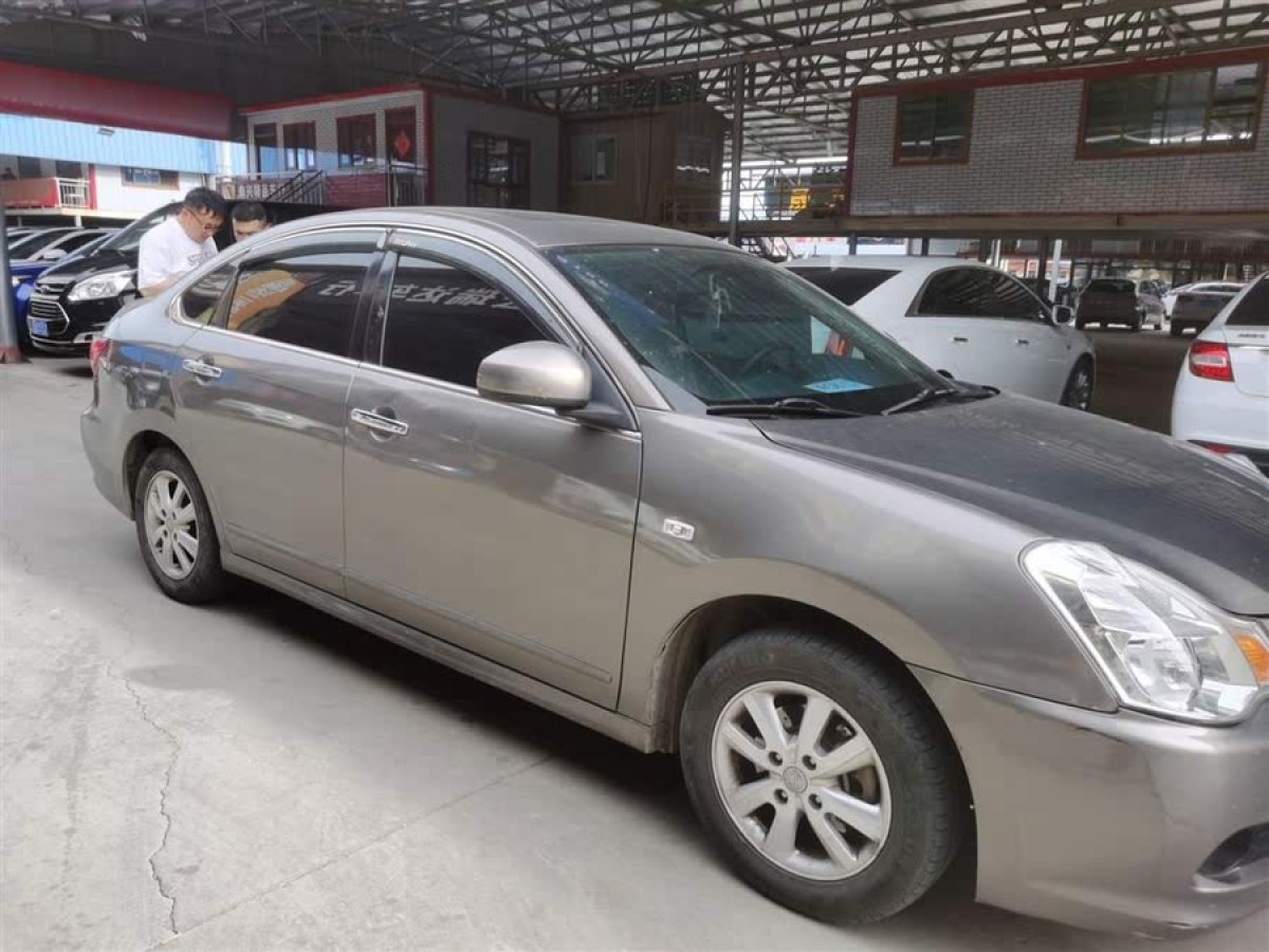 日產(chǎn) 軒逸  2019款 經(jīng)典 1.6XE+ CVT智聯(lián)領(lǐng)先版圖片