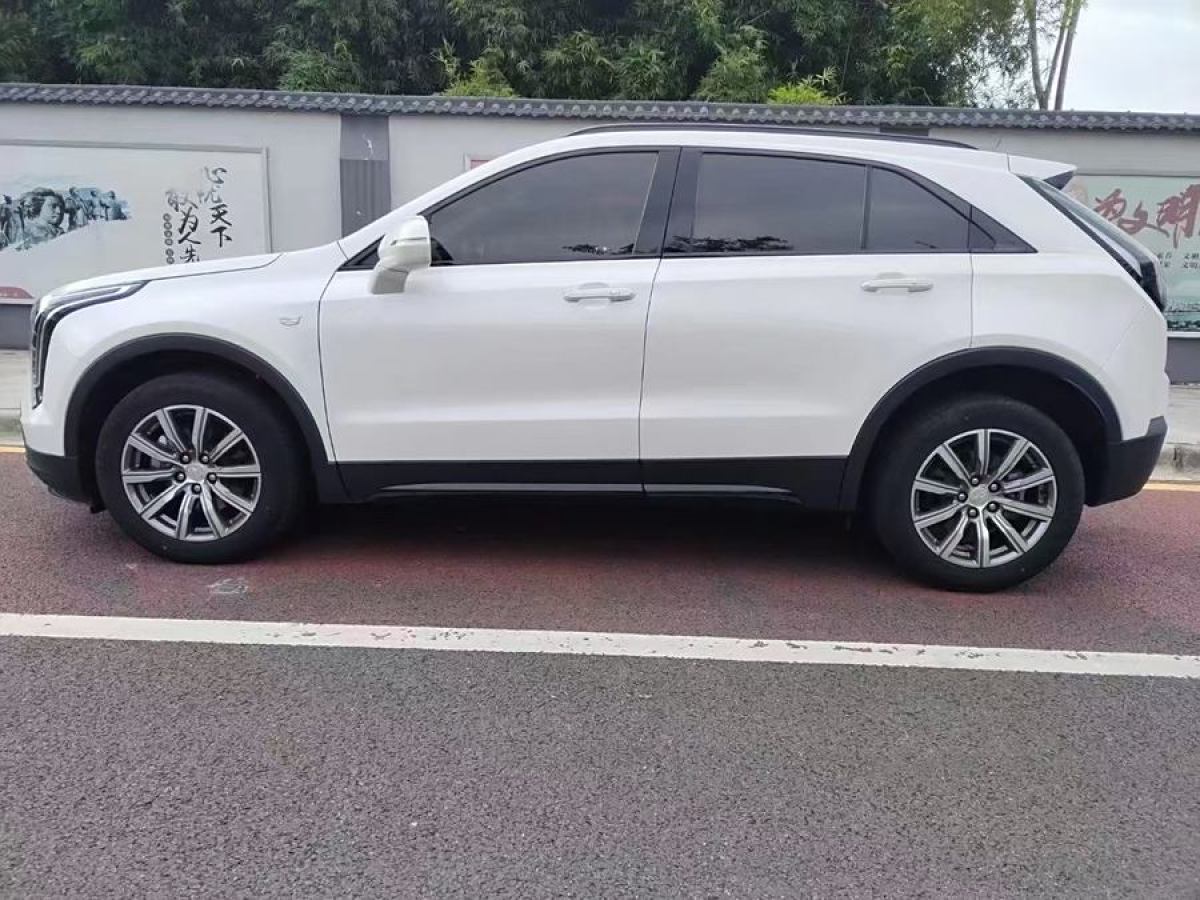 凱迪拉克 XT4  2018款 28T 兩驅(qū)領(lǐng)先型圖片