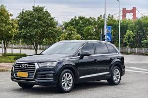 奥迪Q7 奥迪 45 TFSI 技术型