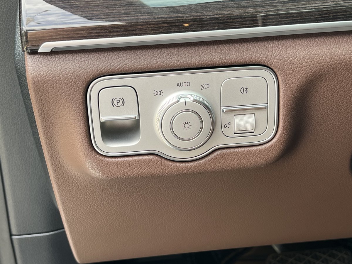 奔馳 奔馳GLE  2024款 改款 GLE 350 4MATIC 時尚型圖片