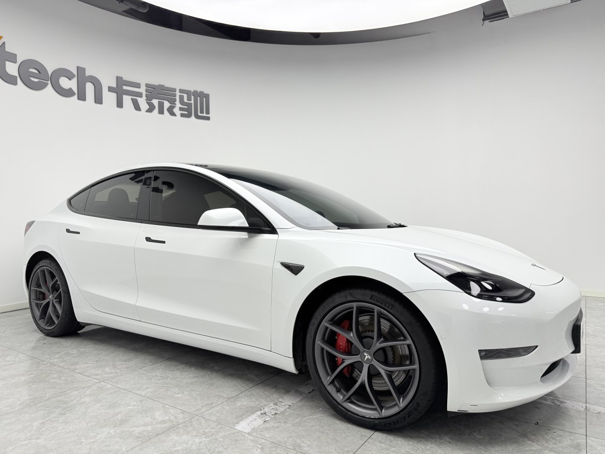 2021年8月特斯拉 Model 3  2019款 Performance高性能全輪驅(qū)動(dòng)版