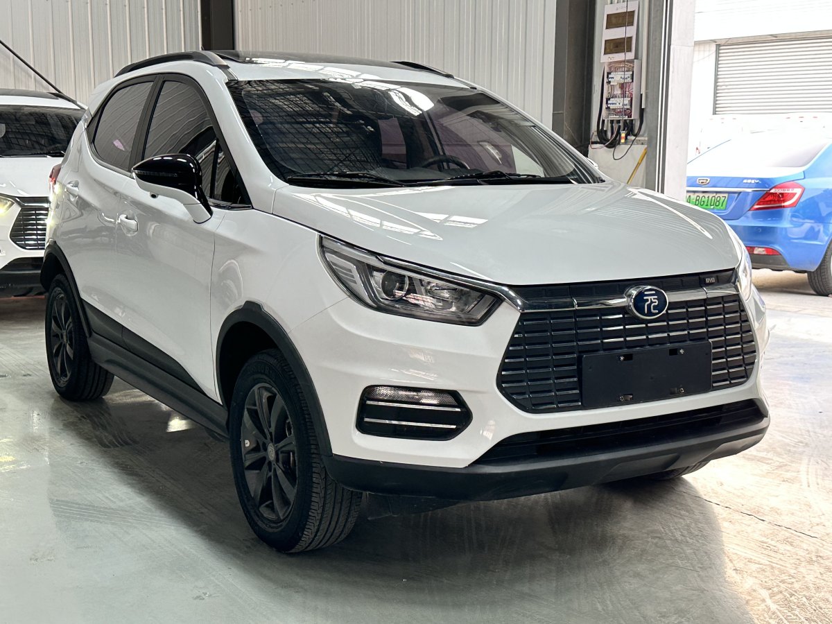 比亞迪 元新能源  2019款 EV360 智聯(lián)領(lǐng)尚型圖片