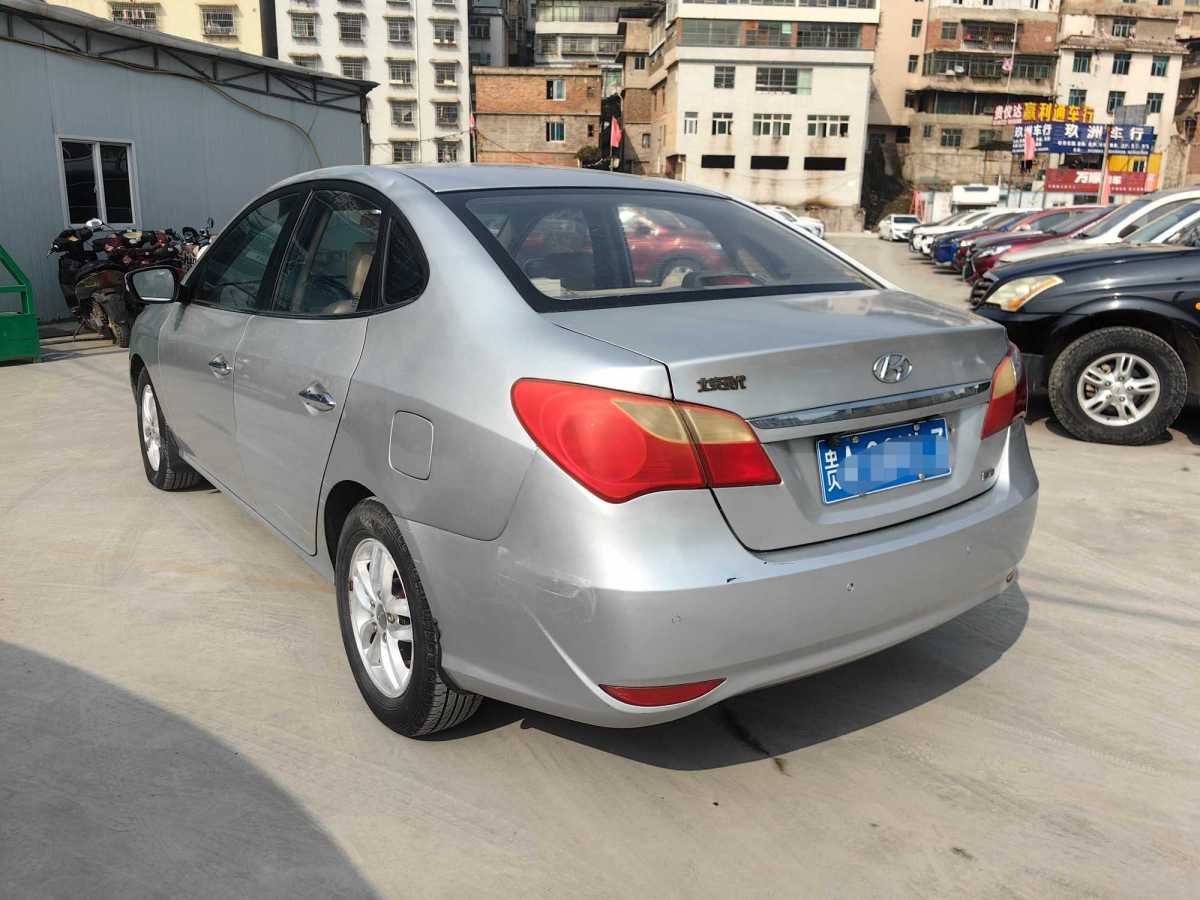 現(xiàn)代 悅動  2011款 1.6L 手動豪華型圖片