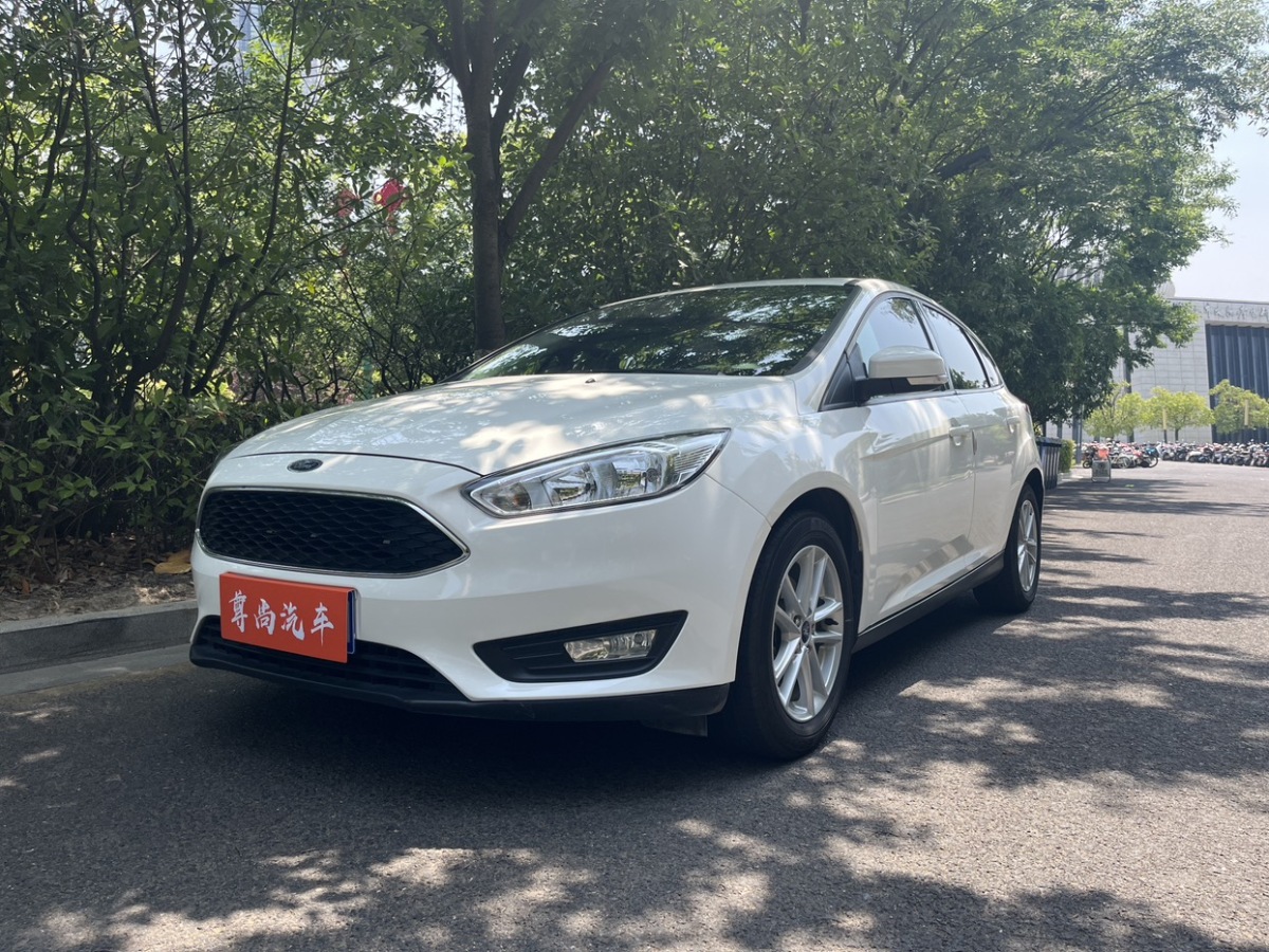 福特 ?？怂? 2018款 兩廂經(jīng)典 1.6L 自動風(fēng)尚型智行版圖片