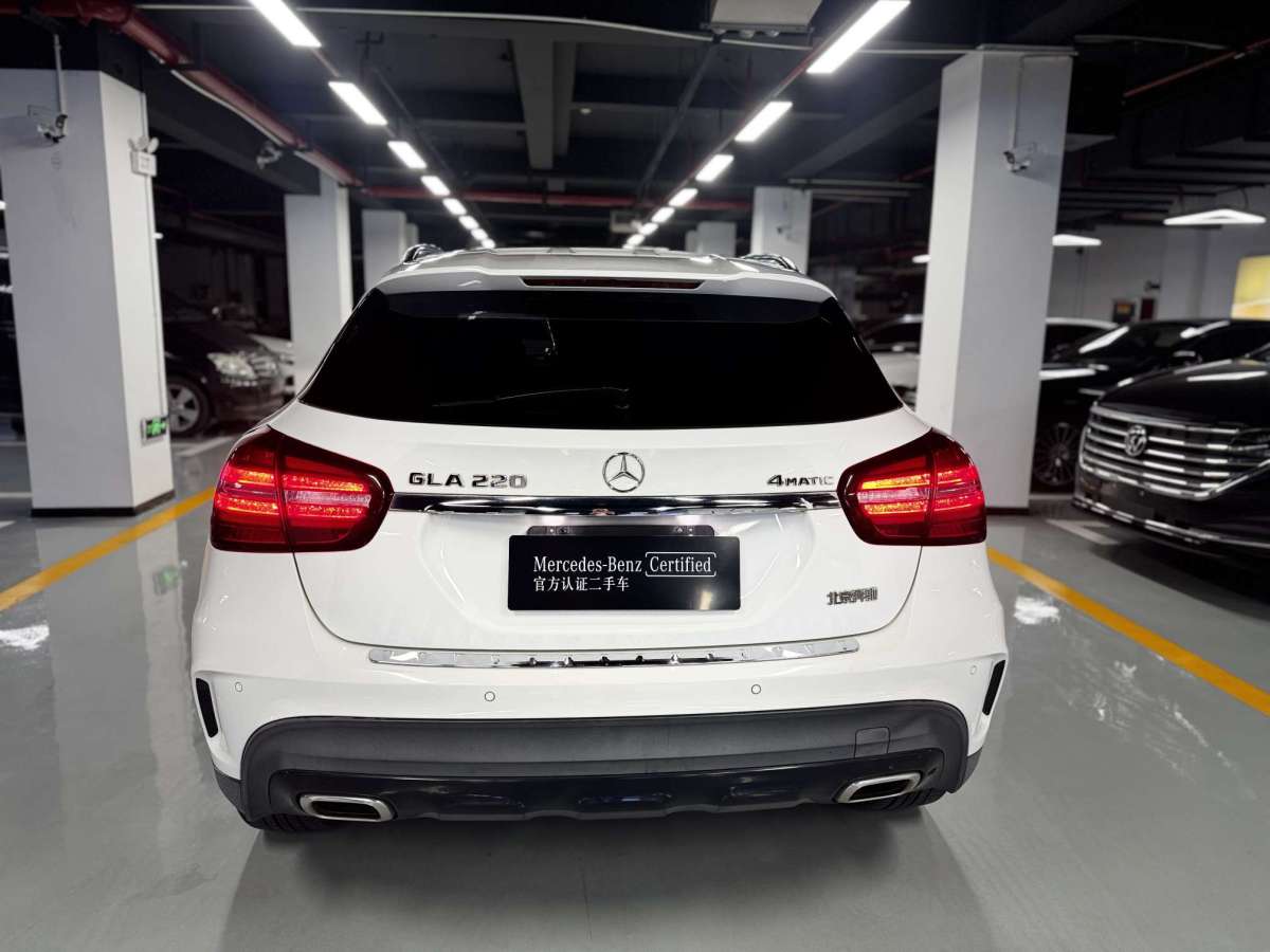 奔馳 奔馳GLA  2018款 GLA 220 4MATIC 運(yùn)動型圖片