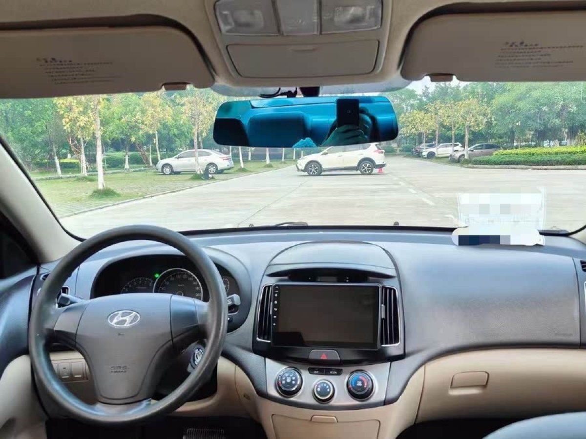現(xiàn)代 悅動  2011款 1.6L 自動舒適型圖片