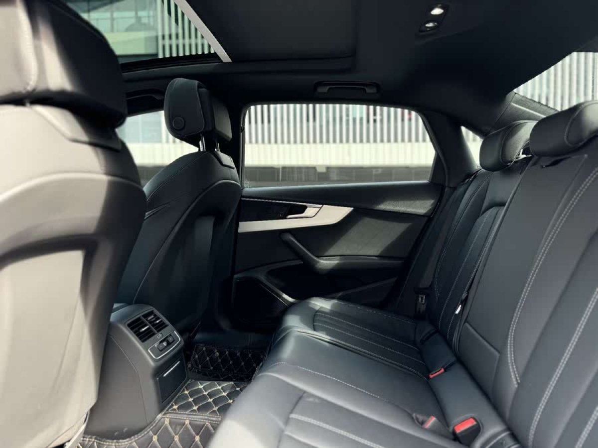 奧迪 奧迪A4L  2023款 40 TFSI 時(shí)尚動(dòng)感型圖片