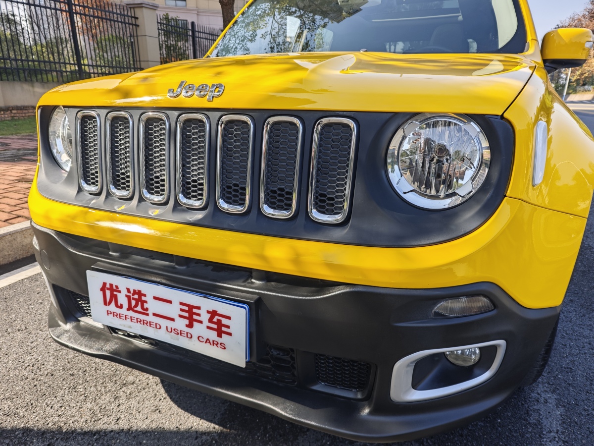 Jeep 自由俠  2018款 互聯(lián)大屏版 180T 自動(dòng)勁能版圖片