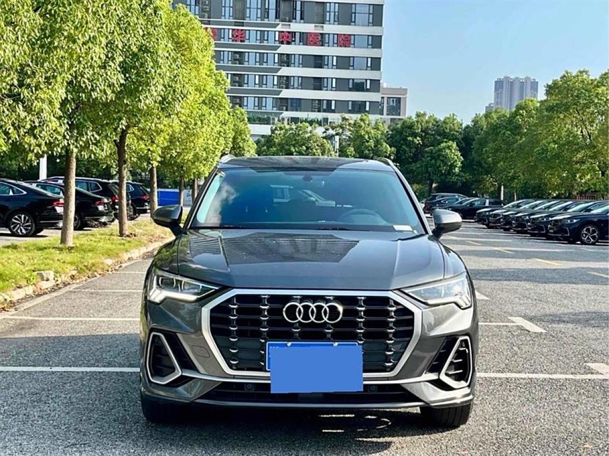 奧迪 奧迪Q3  2021款 35 TFSI 進(jìn)取動(dòng)感型圖片