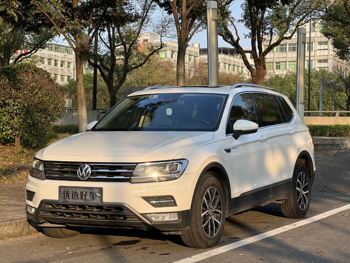 大眾 途觀L  2017款 330TSI 自動兩驅(qū)豪華版圖片