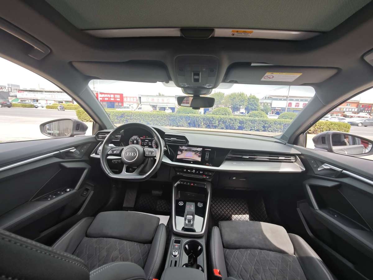 奧迪 奧迪A3  2024款 Sportback 35 TFSI 豪華運(yùn)動(dòng)型圖片