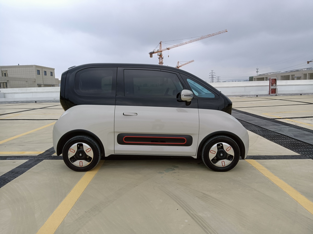 寶駿 寶駿KiWi EV  2021款 藝術(shù)家 三元鋰圖片