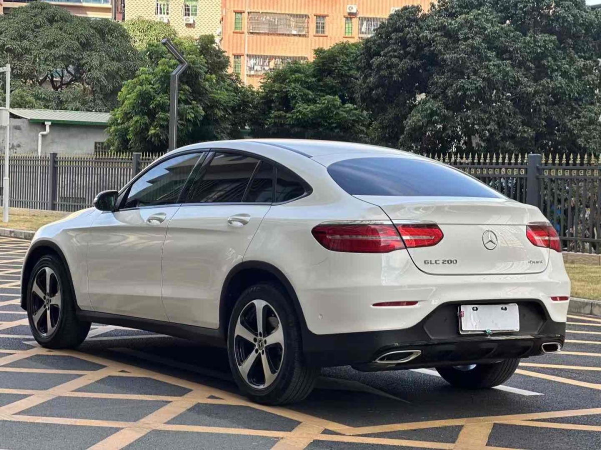 奔馳 奔馳GLC  2023款 GLC 300 4MATIC 轎跑SUV圖片