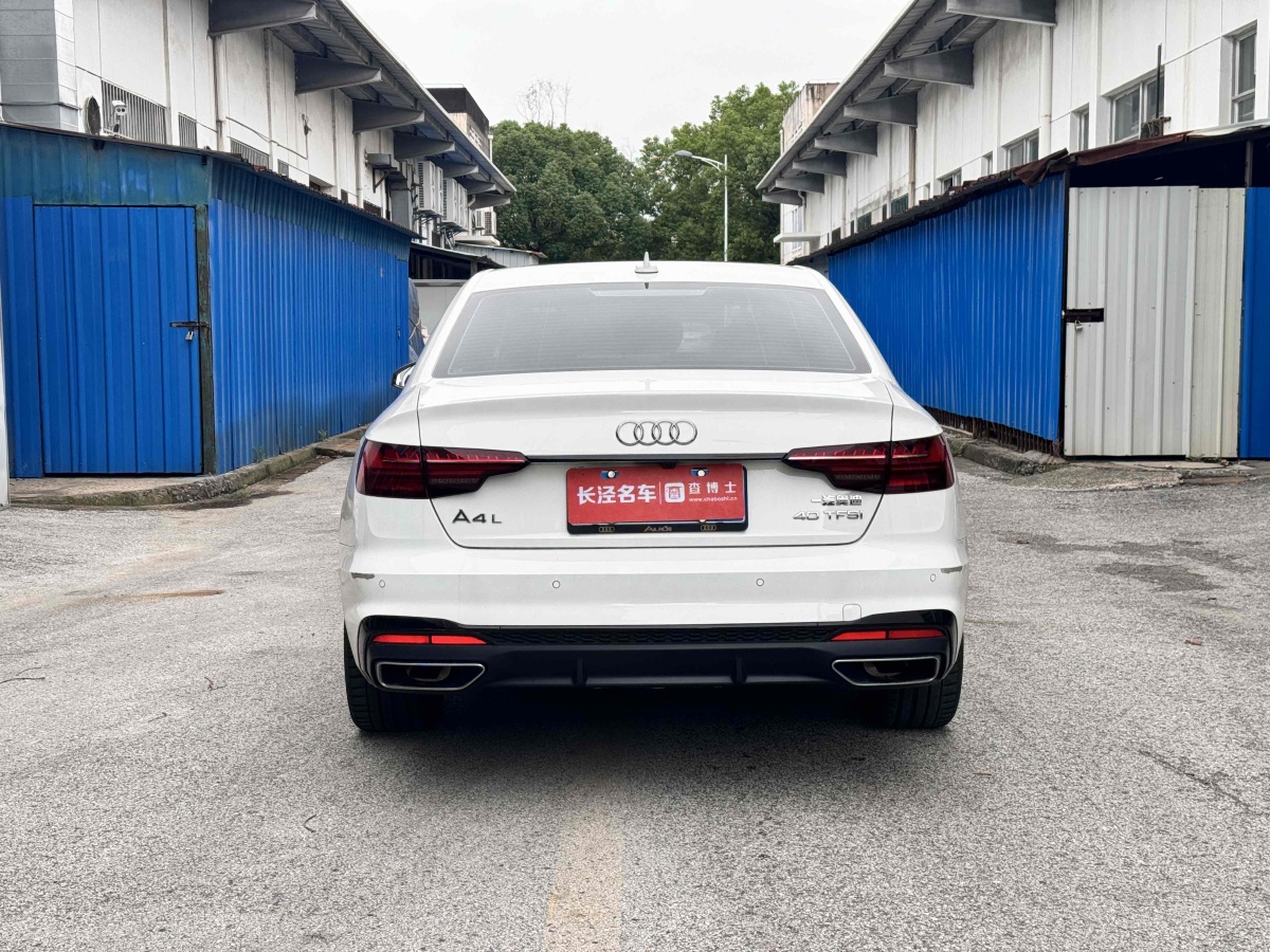 奧迪 奧迪A4L  2022款 40 TFSI 豪華動(dòng)感型圖片