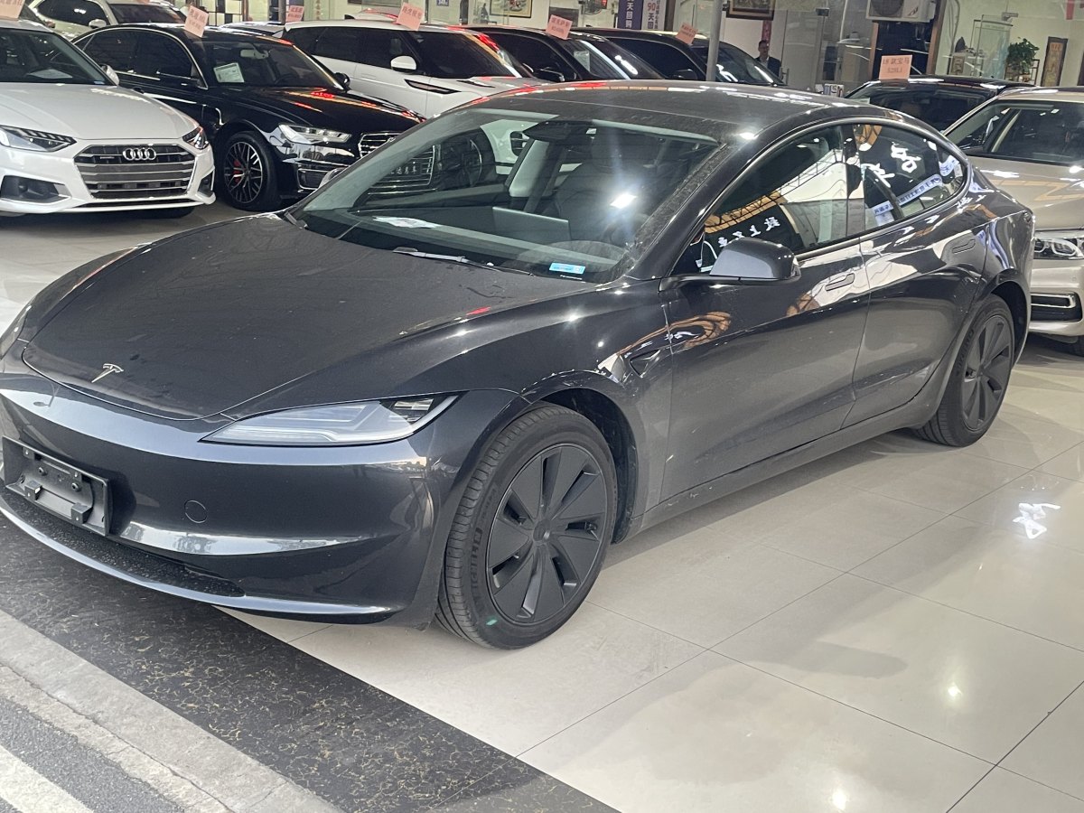 特斯拉 Model Y  2023款 后輪驅(qū)動(dòng)版圖片