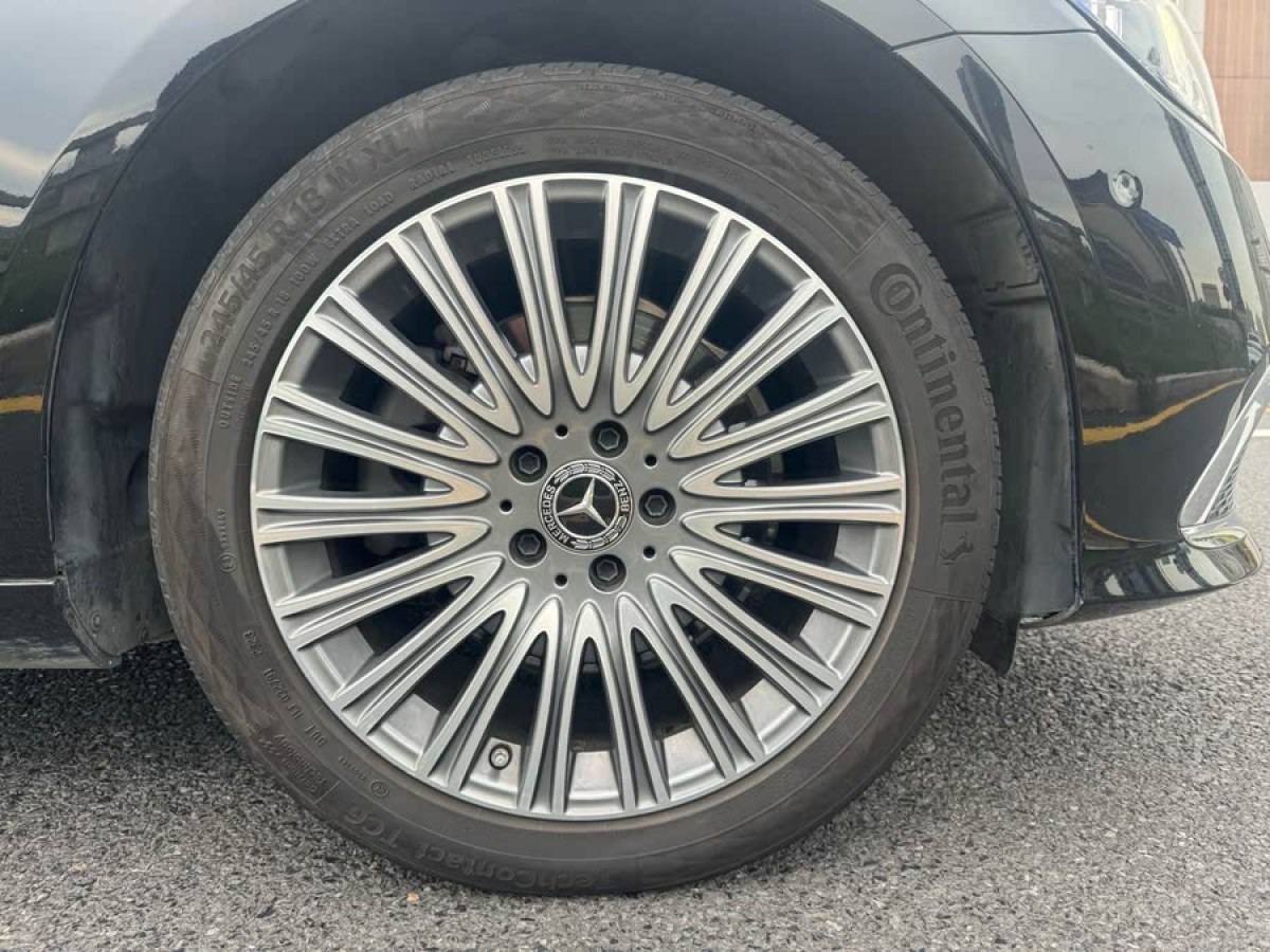 奔馳 奔馳E級(jí)  2021款 改款 E 300 L 尊貴型圖片