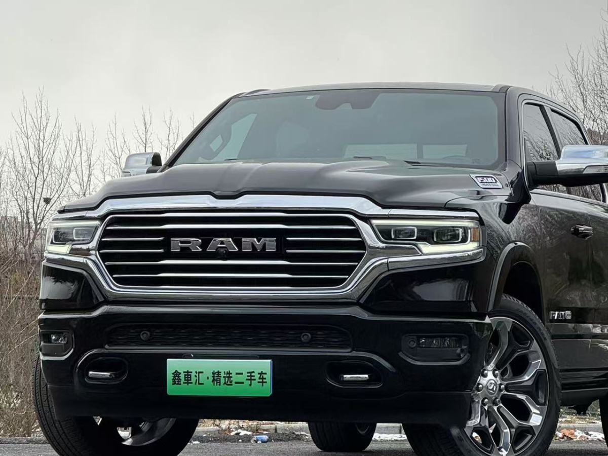 道奇 Ram  2017款 長(zhǎng)角號(hào) 5.7L 加長(zhǎng)版圖片