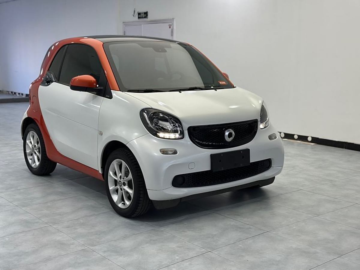 2017年6月smart fortwo  2015款 1.0L 52千瓦硬頂激情版