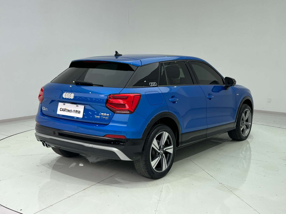 奧迪 奧迪Q2L  2021款 35 TFSI 豪華致雅型圖片