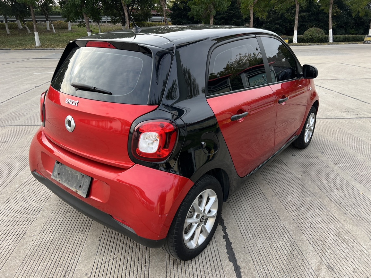 smart forfour  2018款 1.0L 52千瓦靈動版圖片