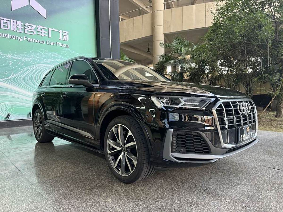 奧迪 奧迪Q7  2023款 55 TFSI quattro S line運(yùn)動(dòng)型圖片