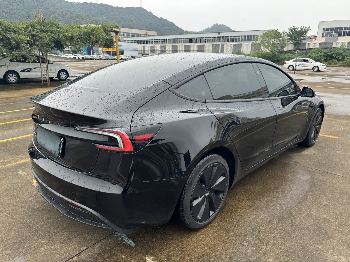 特斯拉 Model 3  2023款 煥新版 后輪驅(qū)動(dòng)圖片